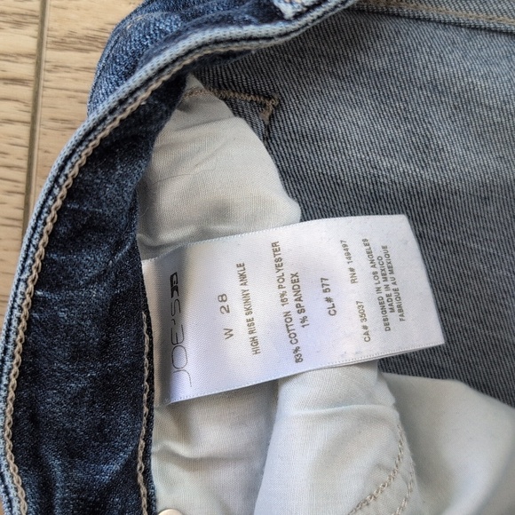 Joe's Jeans, High Rise Skinny Ankle, size 28 - Picture 4 of 7